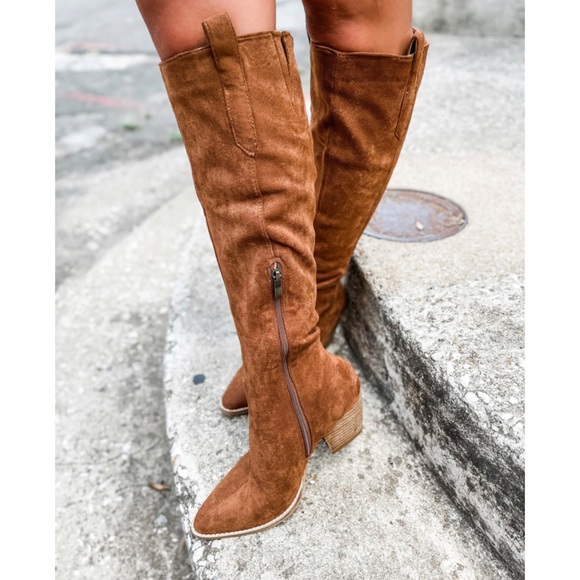 LAST PAIR! The Birkin Knee Boot - Picture 2 of 10